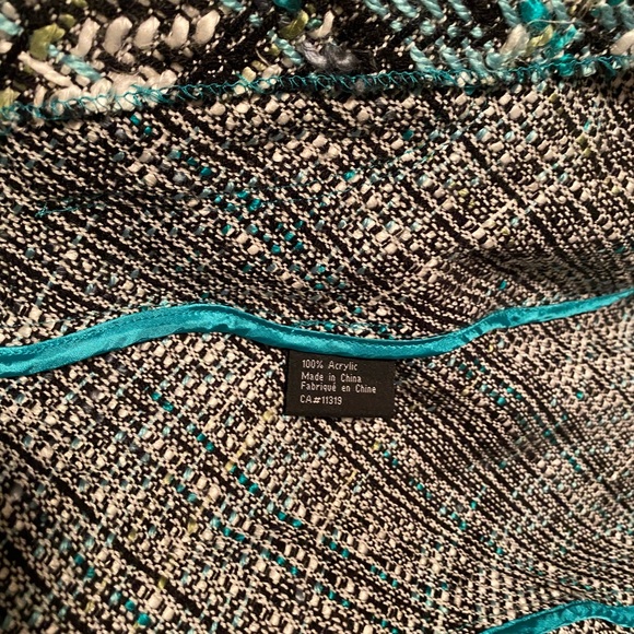 Light weight open front tweed blazer with raw trim - Picture 5 of 5